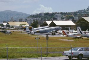 LA GRAN FARSA DEL SIGLO XXI MONTADA POR CUBA Y MADURO SOBRE CHÁVEZ Aeropuerto-de-la-carlota